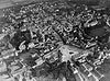 Jawor - Jawor z zamkiem w prawej grnej czci na zdjciu lotniczym z lat 40. XX wieku