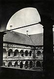 Niepoomice - Kruganki zamku niepoomickiego na zdjciu Ottona Swobody z 1939 roku